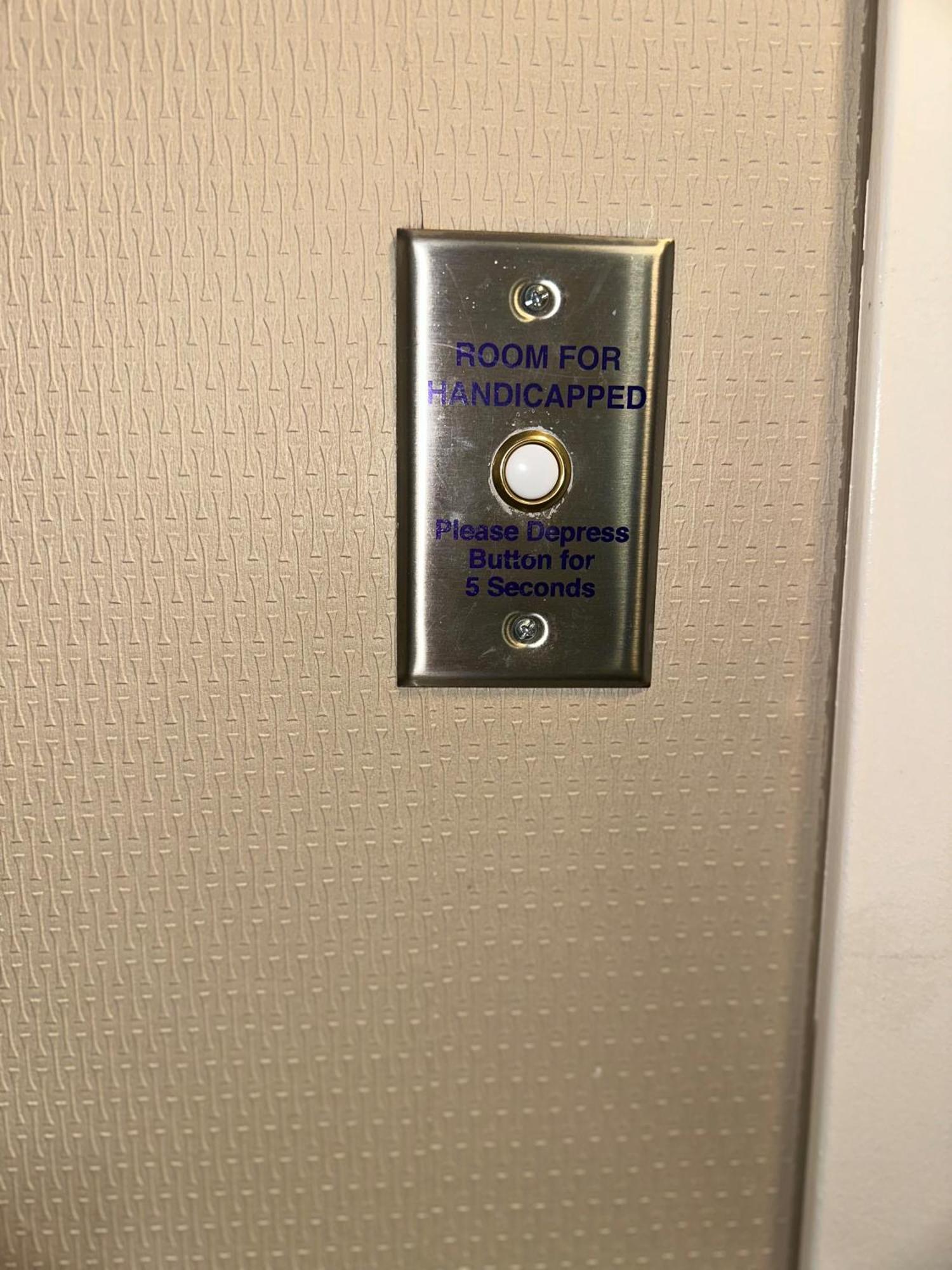 ハンプトン イン ドイルズタウン Warrington エクステリア 写真